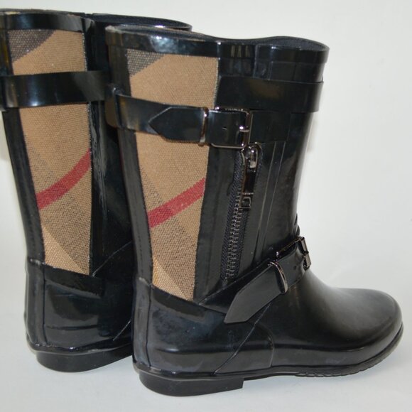 NWT BURBERRY NORMANDALE BUCKLE RUBBER RAIN BOOTS - Picture 6 of 11